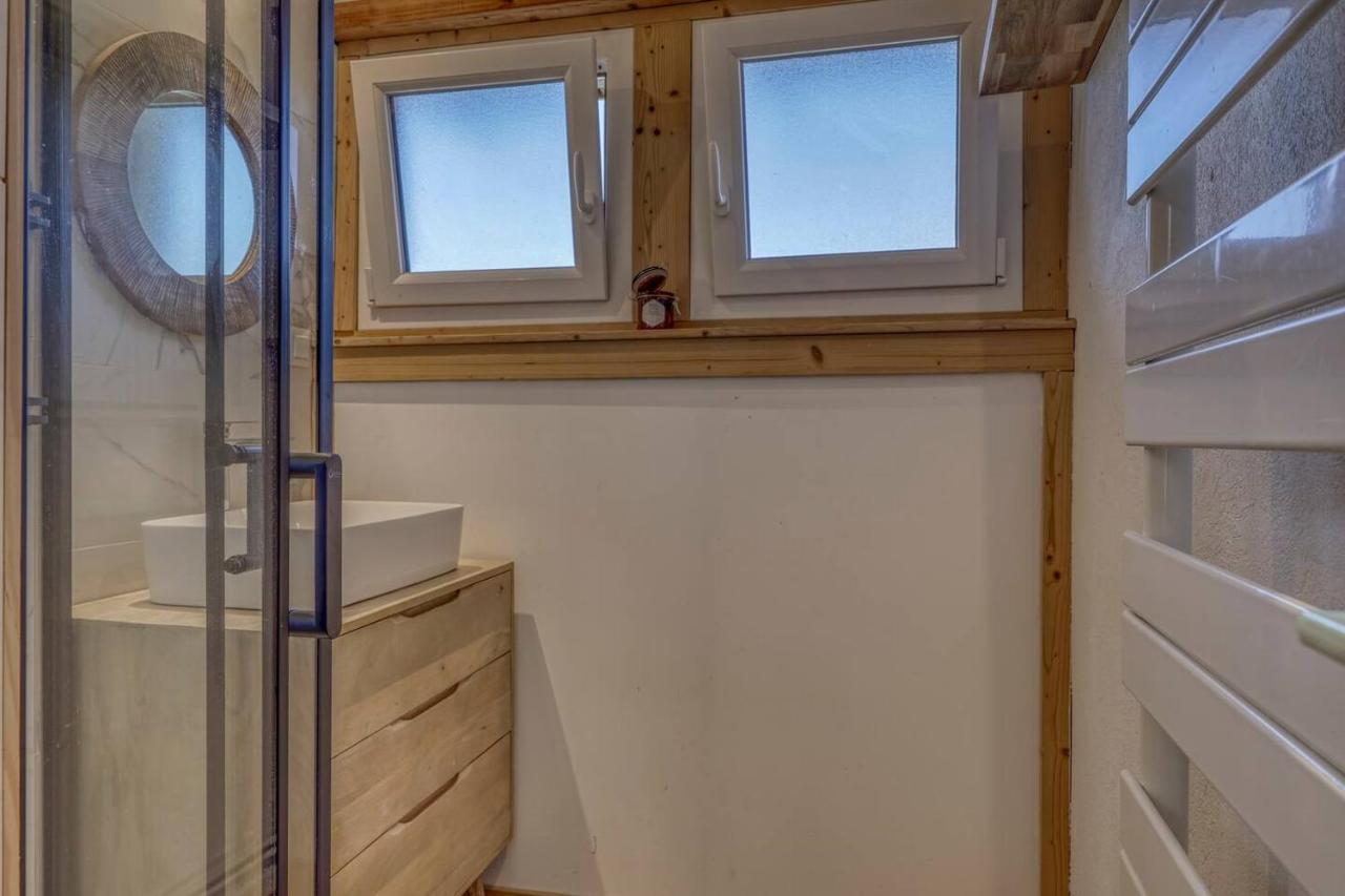 Chalet Relax Situee A 25Km De Chamonix แซ็งต์-แฌร์เวส์-เลส์-แบ็งส์ ภายนอก รูปภาพ